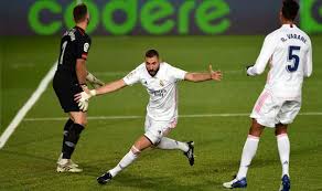 Реал идет вперед большими силами, но пока без ударов. Real Madrid Atletik 3 1 Video Golov I Obzor Matcha Football Ua