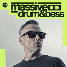 Devon Fennell's Instagram, Twitter & Facebook