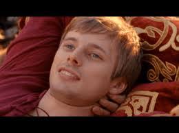 Gwen Arthur's Instagram, Twitter & Facebook