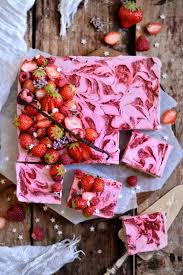 Cheesecake Vegetalien Citronne Tourbillons De Fraise En 2020 Cheesecake Vegetalien Desserts Vegan Nouvelles Recettes