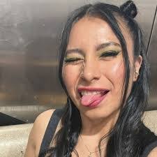 Esmeralda Ramos's Instagram, Twitter & Facebook