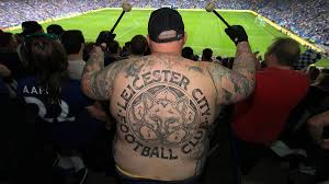 .los tatuajes, diseños, gastos adicionales y algunos consejos para saber si hacerse un tatuaje es la escala salarial estima que el salario promedio nacional de los artistas del tatuaje en los ee.uu. 36 Tatuajes De Escudos De Futbol Que Te Sorprenderan As Com