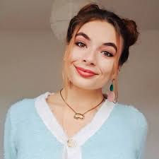 A little Hello from my intern! ⁣A very big welcome to Emily 🥰 Over to  Emily for a little introduction: ⁣ My name is Emily and I'm heading into my