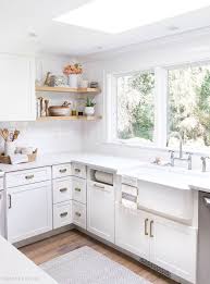64 Best Corner Kitchen Cabinet Ideas To Squeeze More Spaces White Kitchen Remodeling Kitchen Style Kitchen Design