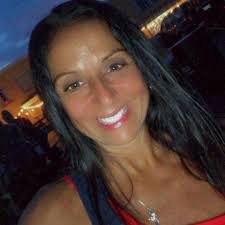 Helen Short's Instagram, Twitter & Facebook