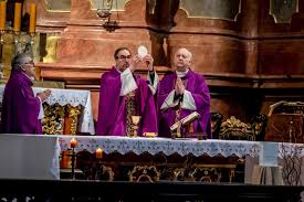 Msza święta rezurekcyjna czy w niedzielę wielkanocną trzeba iść do kościoła? Msza Transmisja Na Zywo W Telewizji I Online W Niedziele 28 Marca 2021 R Sprawdz Gdzie Mozesz Ogladac Msze Swieta W Tv I Internecie Glos Wielkopolski