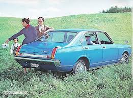 4ドア リア s トヨタカリーナ 旧車 トヨタ