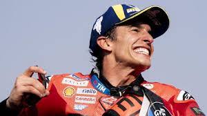 Dan Race's Instagram, Twitter & Facebook