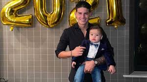 Jun 15, 2021 · juana valentina, james rodríguez's sister, also shared a story on her instagram profile in which she confirmed that she was chosen as the child's godmother, who will soon turn two years old. Los Primeros Goles De Samuel James Rodriguez Ensena A Su Hijo A Jugar Al Futbol Este Es El Video