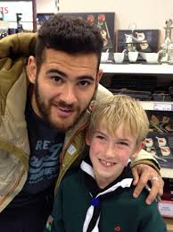 Kevin Eagleton على X: "Benjamin couldn't believe he saw @Bradley4Johnson  out and about today. Having pic with him made his day. #topfella  http://t.co/g9tAtoqNeO"