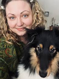 Hi all my amazing fellow dullards ❤️ My name is Essi and I am from Finland,  but for the last 18 months I have lived in France, in a small and charming