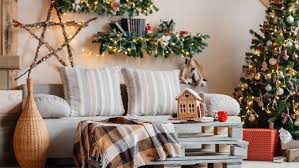 Here's 29 ways to decorate your home decorating your home for christmas doesn't have to break the bank. Stylish Christmas Decor Ideas To Fill Your Home With Holiday Cheer