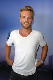 Schauspieler niklas osterloh (29) übernimmt seit 2016 die rolle des paul wiedmann in der seifenoper gzsz. Gzsz Paul Darsteller Niklas Osterloh Mit Ruhrendem Familienposting Gala De