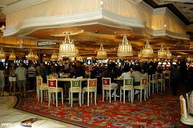 This interactive, electronic table game at the las vegas casino offers guests three card poker, blackjack, war, and roulette supported by two. Las Vegas Casinos Las Vegas Reisefuhrer