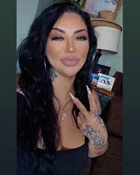 𝔖𝔞𝔫𝔡𝔶💋 (@sbeauty_1) • Instagram photos and videos