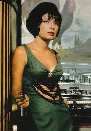 Ο νίκος γαλανός έκανε το θεατρικό του ντεμπούτο το 1967 στον θίασο της τζένης καρέζη. Tzenh Karezh H Despoinis Diey8ynths Htan Magkaki Aberwf