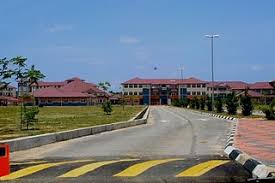 Masyrakat sebanyak itu memohonkn doa bg beliau. Mrsm Pekan Maktab Rendah Sains Mara Tun Abdul Razak