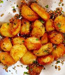 Crispy Roast Potatoes Recipe Crispy Roast Potatoes Potatoes Potato Side Dishes Easy