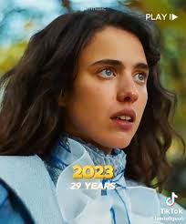 Sarah Margaret Qualley (born October 23, 1994), Is an American actress. A  daughter of actress Andie MacDowell, she trained as a ballet dancer in her  youth. She made her acting debut in the 2013 drama ...