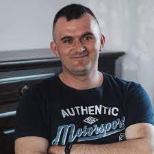 Telewidzowie pokochali ich relację i z niepokojem przyjęli plotki o rozstaniu. Slawomir Z Rolnik Szuka Zony 6 Photos Facebook