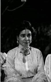 A veteran of hindi theatre, she made her debut in the 1978 political drama film kissa kursi ka and went on to play supporting roles in numerous hindi and malayalam films, as well as in indian soap operas. Surekha Sikri à°•à°³ à°¯ à°£ à°¦ à°µ Posts Facebook