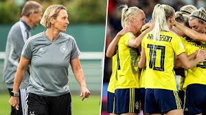 Die defensive mittelfeldspielerin steht beim fc bayern unter vertrag und gewann. Kehrt Marozsan In Die Startelf Der Dfb Frauen Zuruck Voss Tecklenburg Ich Weiss Es Sportbuzzer De