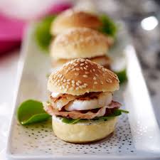 Burger De Saint Jacques Epinards Et Pancetta Recettes Recette Recette Saint Jacques Hamburgers Gastronomiques Recette