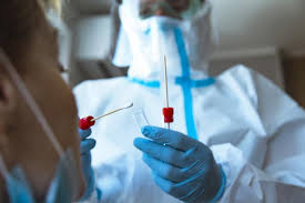 Mithilfe eines nasopharyngealabstrichs oder eines einfachen nasalabstrichs wird dem patienten das probenmaterial entnommen. Covid 19 Genetic Pcr Tests Give False Negative Results If Used Too Early Daic