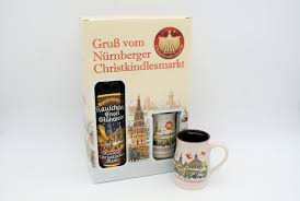 Beim schlendern durch die weihnachtlich beleuchteten. Geschenkkarton Gruss Vom Nurnberger Christkindlesmarkt Gefa Nurnberger Likorfabrik Bacchus Kellerei Gmbh