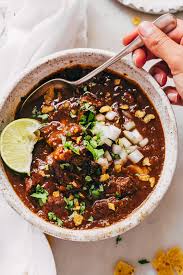 Traditional texas chili, this recipe is something any chili lover will dream of when the weather begins to change. Rancher S Texas Chili Chili Con Carne Recipe Little Spice Jar