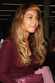 Beyoncé can pull off just about anything, but the '50s inspired retro hairdo from the scene where she picks lady gaga up from prison in the p*ssy wagon is a flattering hairdo for any gal. Beyonce Bangs New Haircut