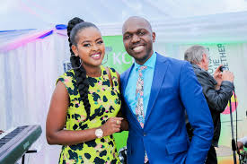 Открыть страницу «larry madowo» на facebook. Most Hilarious Comments From Kenyans Demanding Larry Madowo To Get Married Naibuzz
