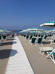 Marina di massa case vacanza: Bagno Milano Marina Di Massa Ms Prenotazione Online Spiagge It