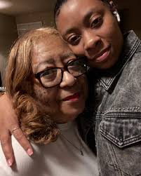 Happiest Birthday to my Beautiful Bestie @teonnaht we really have put down  over 30 years it's crazy! i watched you be amazing mom, wife, and friend  and not just to me to