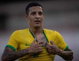 A seleção nacional de futebol joga hoje, sábado, 5, com o conjunto olímpico do brasil. Cg7usf2yrgpelm