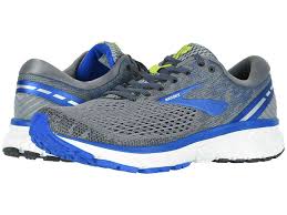 7 tips for healing plantar fasciitis while making you comfortable again. The 8 Best Walking Shoes For Plantar Fasciitis Of 2021