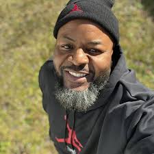 Niecy Nash reveals her neighbors just caught a suspect in her neighborhood  trying to cause another fire. Arson seems to be rampant in the city Los  Angeles fires