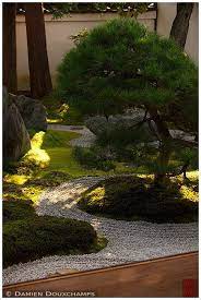 The Main Garden Consists Of Four Rock Configurations Symbolizing The Elysian Islands Hojo Eiju Horai C Japanese Rock Garden Zen Rock Garden Japanese Garden