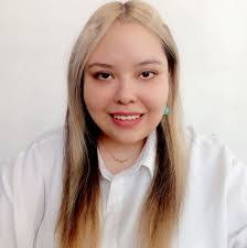 Daisy Paz's Instagram, Twitter & Facebook