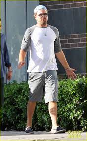 Leonardo DiCaprio Gets Animated on Afternoon Outing with Pals: Photo  3687182 | Leonardo DiCaprio Photos | Just Jared: Entertainment News
