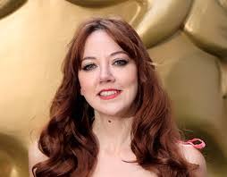 Diana Morgan's Instagram, Twitter & Facebook