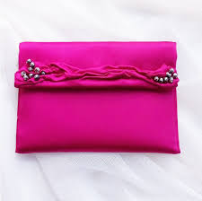 Hola amigas (os), diseñadores tanto del crochet como de cualquier otro arte, en esta ocasión les hemos traído este int. Bolso De Mano Boda Rosa Fucsia Con Abalorios Y Drapeado