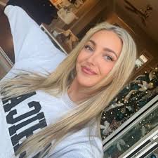 Natalie Hamilton (@nataliehmltn)