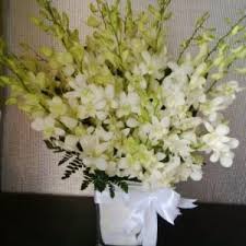 The beauty of these sympathy floral arrangements will both honor and respect the deceased. Sympathy Flowers Delivery In Dubai Sharjah For Condolences