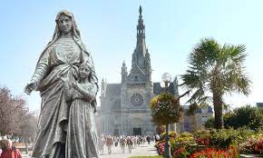 Maybe you would like to learn more about one of these? Le Pelerinage De Sainte Anne D Auray Coeur Spirituel Du Diocese Et De La Bretagne