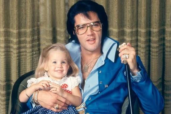 Remembering Lisa Marie who passed away on this day 2 years ago. She was  sure the apple of her Daddy's eye and they had an unconditional love it was  plain to see.