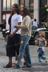 Retrouvez les tutos du forum, afin de l'utiliser au mieux. Photos And Pictures Yannick Noah Family1772 Jpg Nyc 05 16 10 Yannick Noah With Wife Isabelle Camus And Son Joalukas 6 Years Old Shopping In Soho And Then Meeting Up With His Older Son