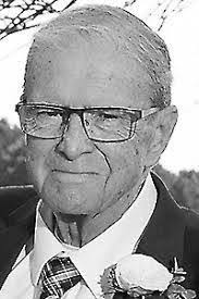 Bruce Varnum's Instagram, Twitter & Facebook