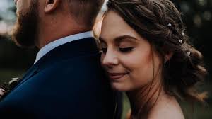 Caroline Garner and Jeff Boger's wedding was today and the rain sure did  bring us good luck. She made a beautiful bride and brought a unique  non-traditional twist to the mix. 06.09.2018