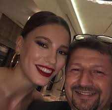 serenaysarikaya and Ecrin Su Çoban at Koruncuk Foundation 40 years event  night 🖤💞🤩